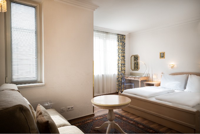 Double bed in double room at Arhotel ANA Gala Vienna.